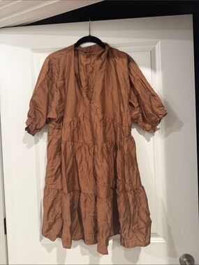 NWOT SHEIN Rust Tiered V-Neck Midi Dress with Puff Sleeves